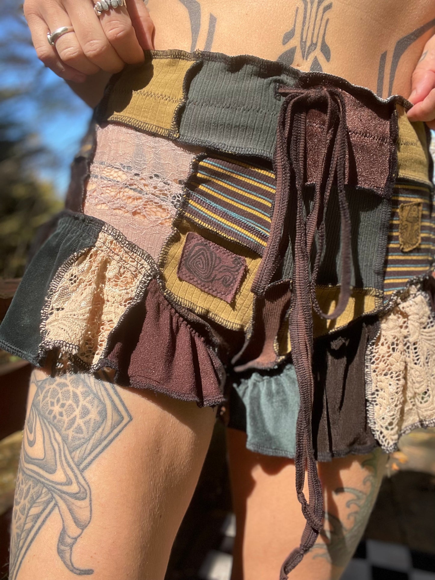 Sunshine Snail Ruffle Shorts
