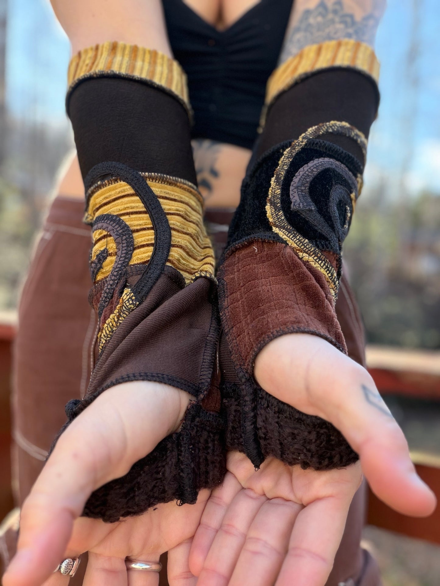Retro Swirl Arm Warmers