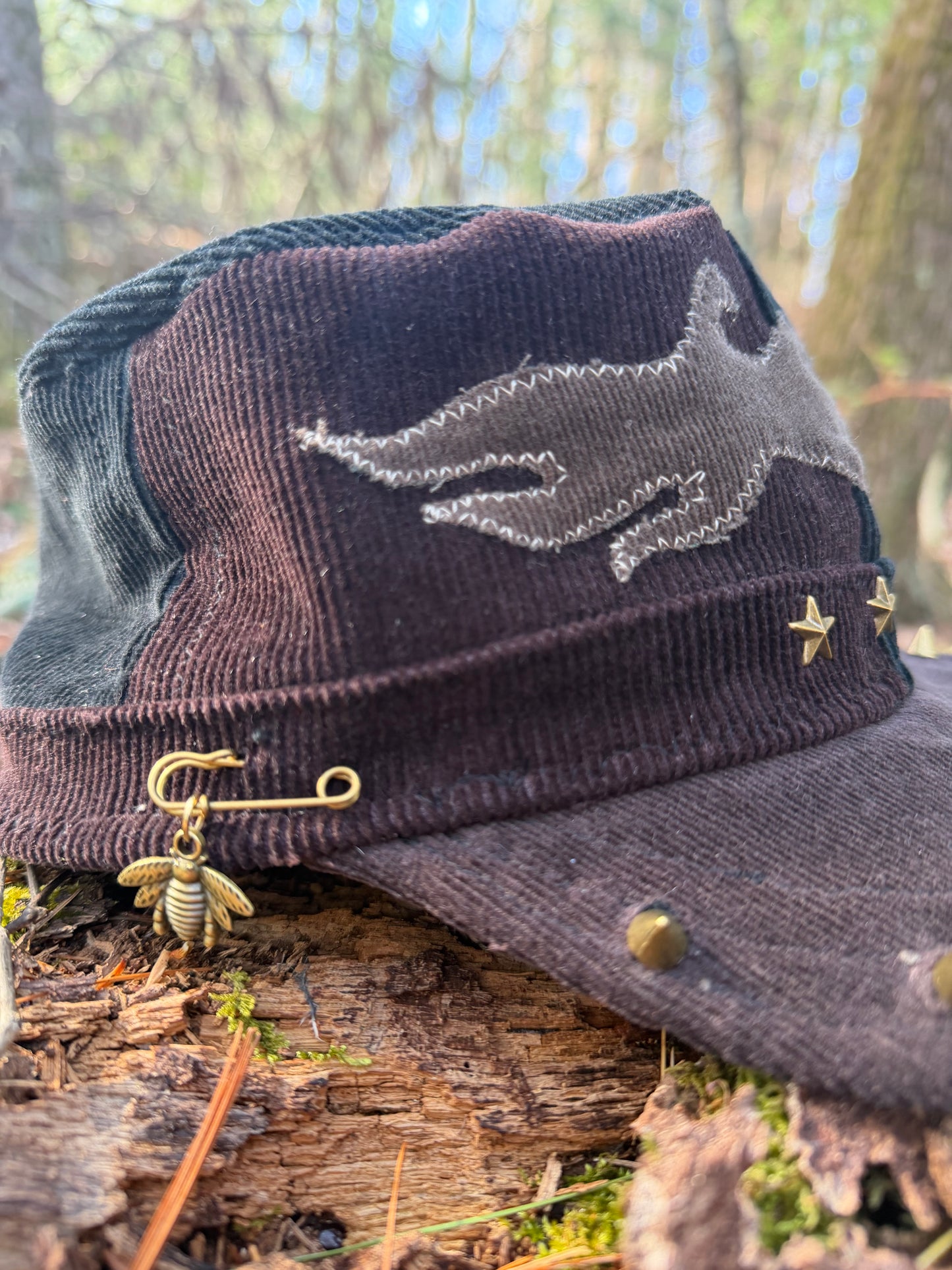 Abstract Frequency Train Hat