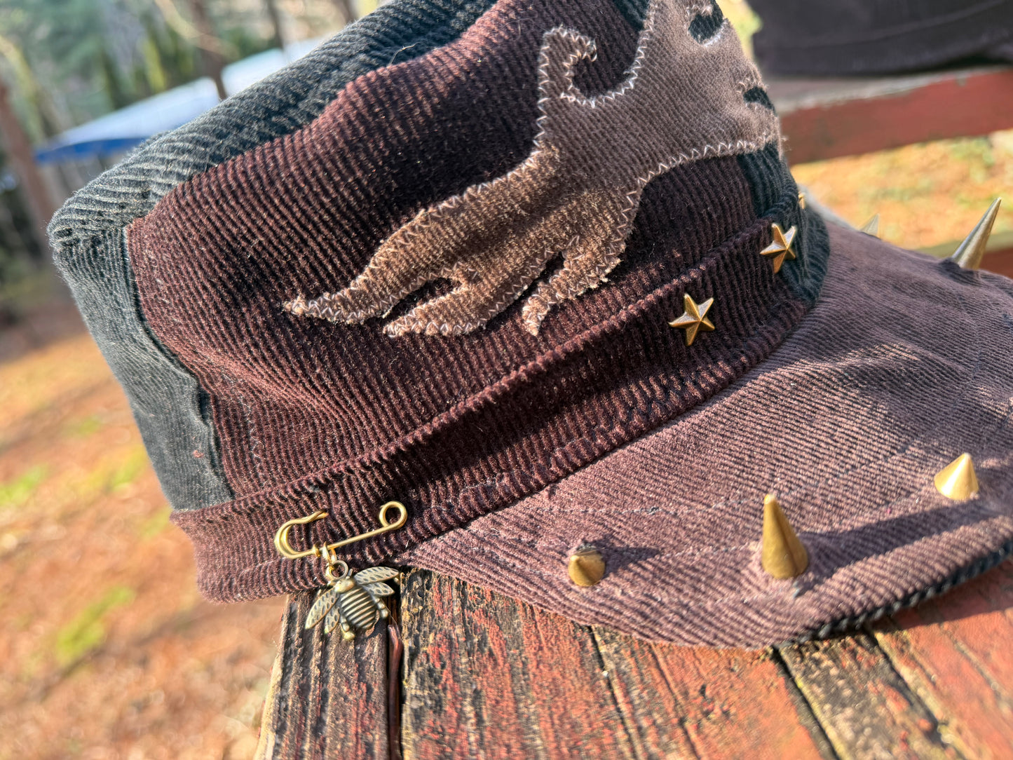 Abstract Frequency Train Hat