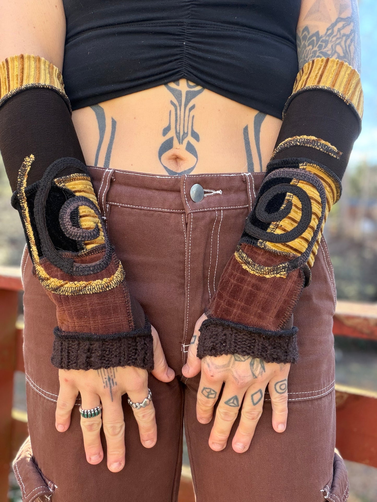 Retro Swirl Arm Warmers