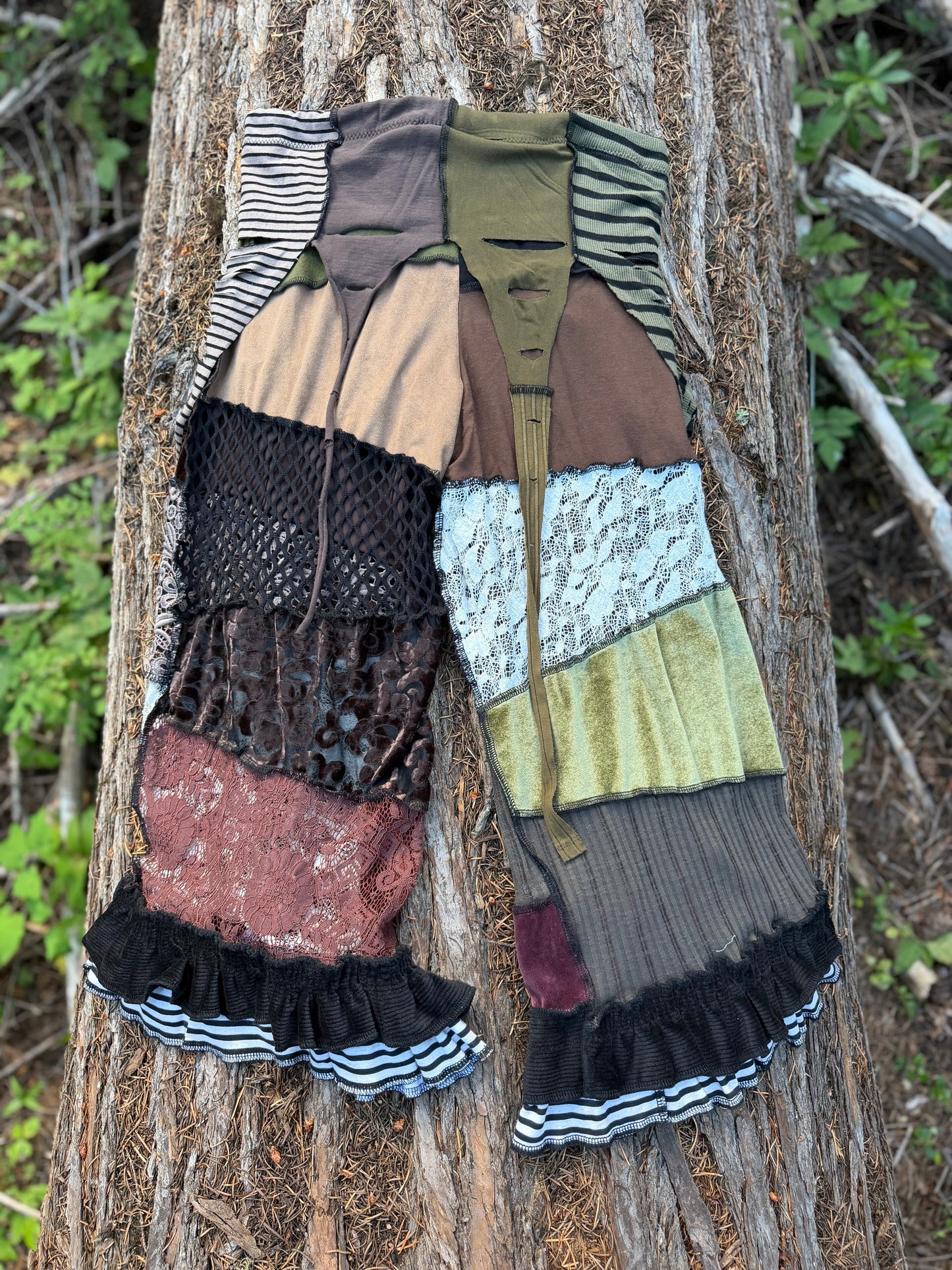 Earthy Lace Tendril Pants
