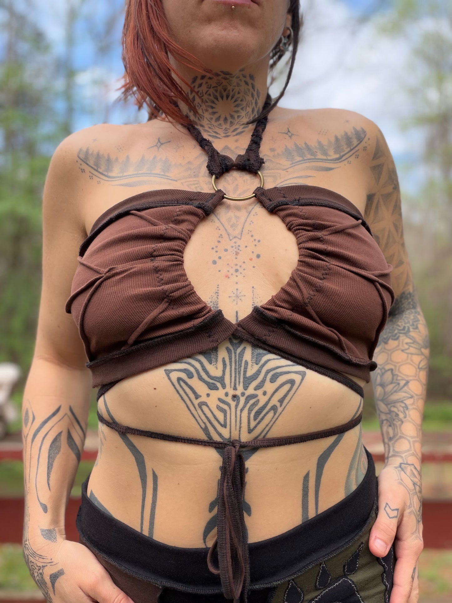 Sandy brown leaf top