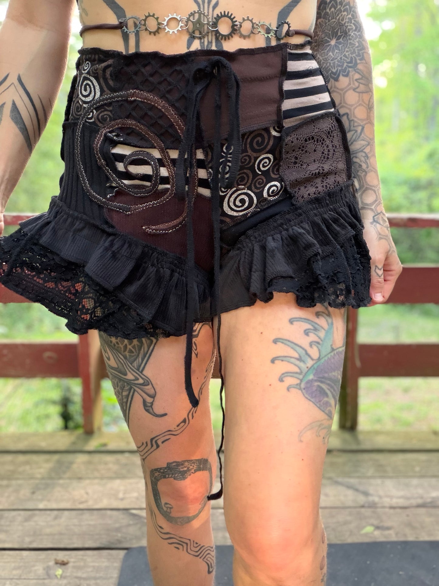 Spiral Out Ruffle Shawts