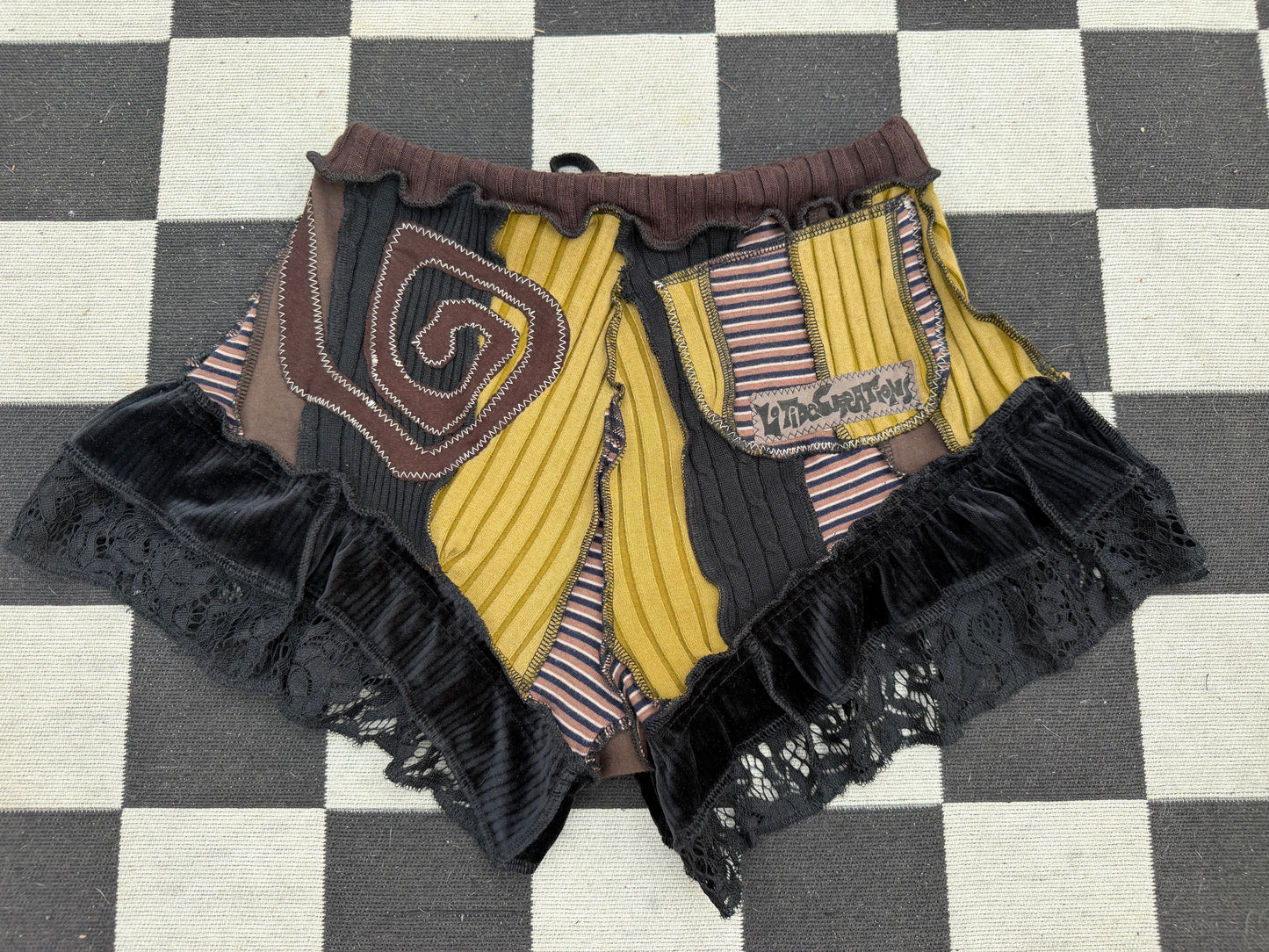 Stars & Stripes Lace Ruffle Shorts