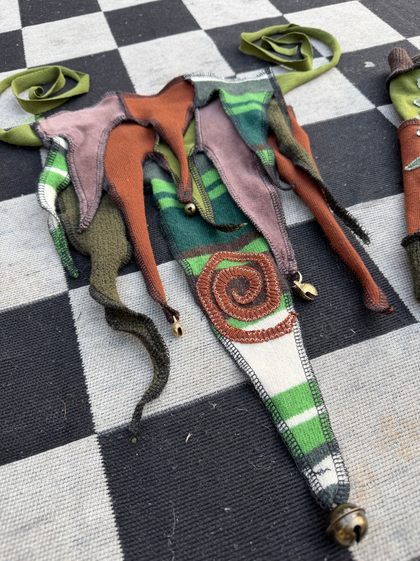Forest Swirl Clown Collar