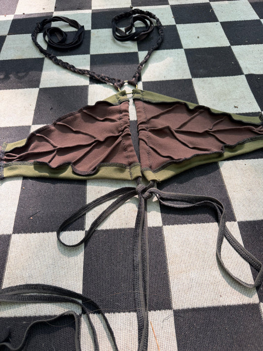 Grounded Leaf Top