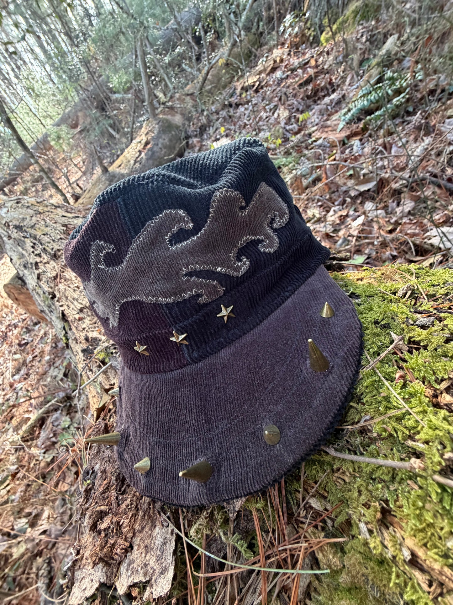 Abstract Frequency Train Hat