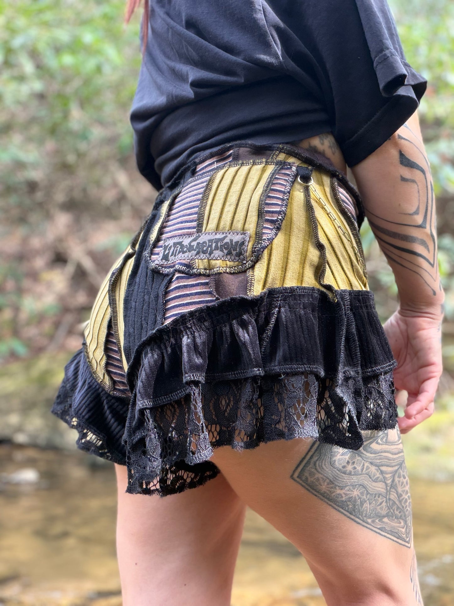 Stars & Stripes Lace Ruffle Shorts