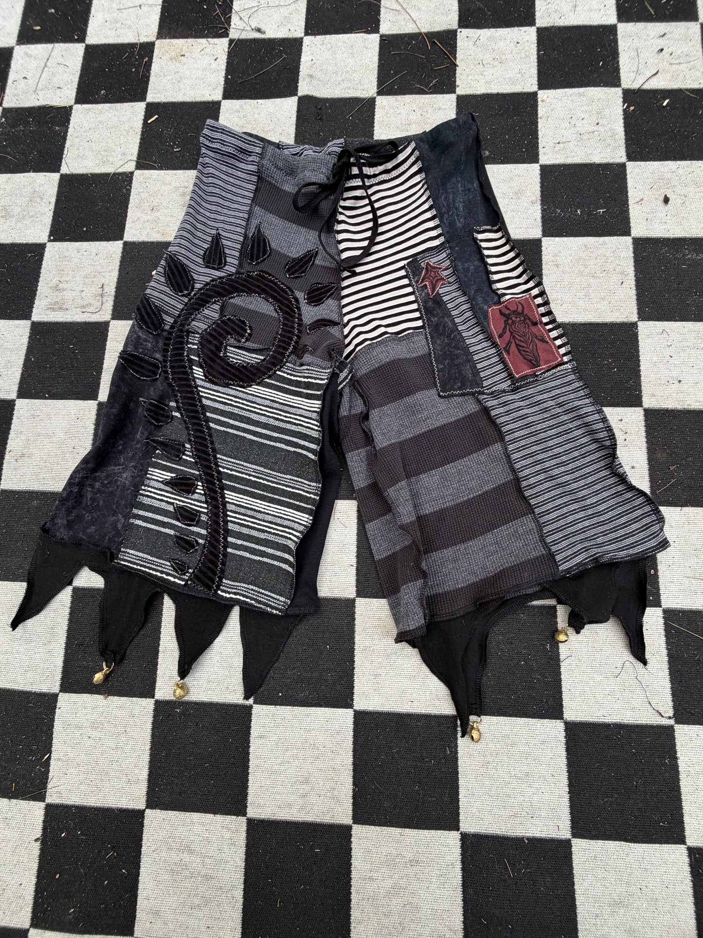 Black Fern Jester Bell shorts