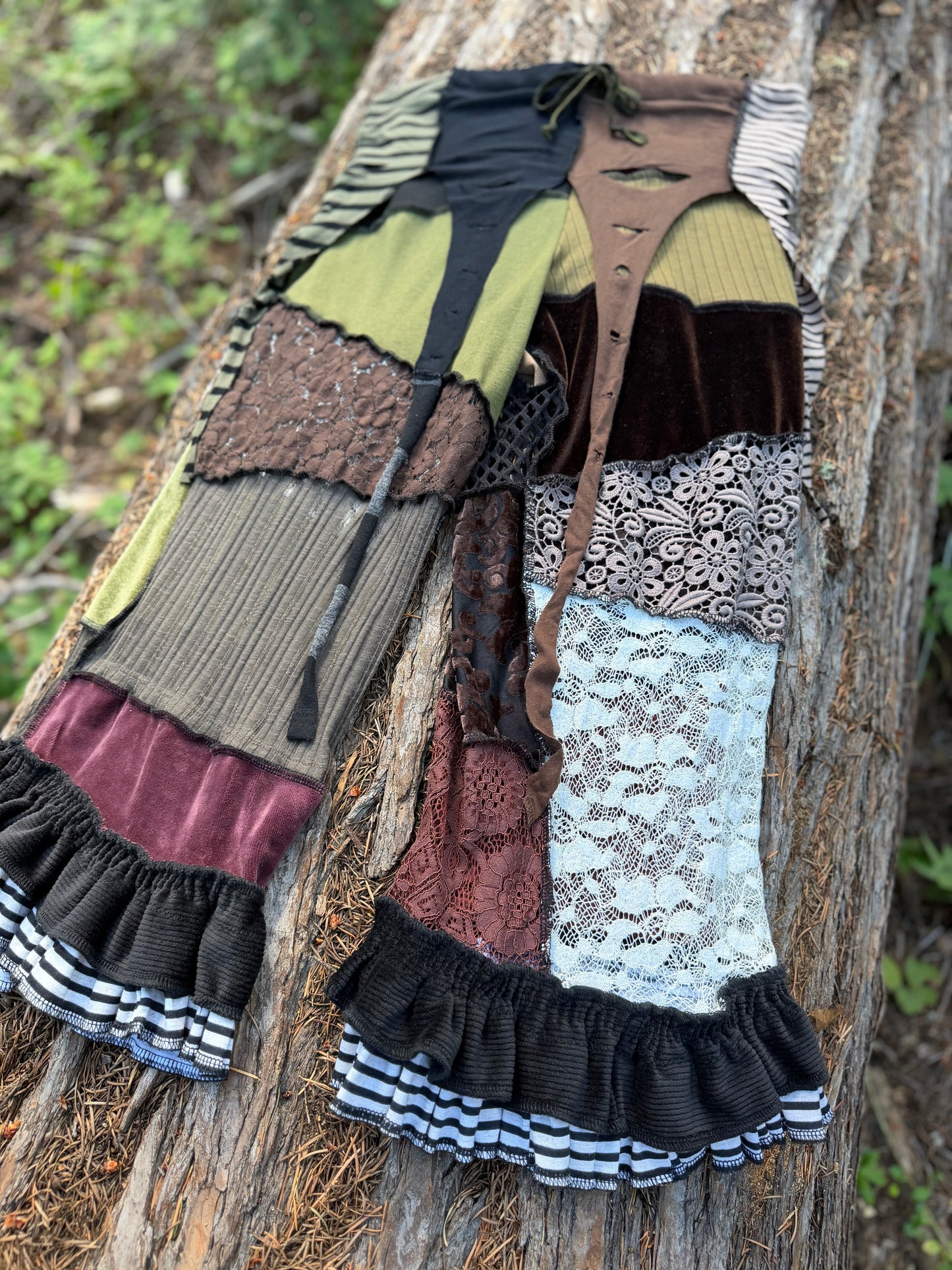Earthy Lace Tendril Pants