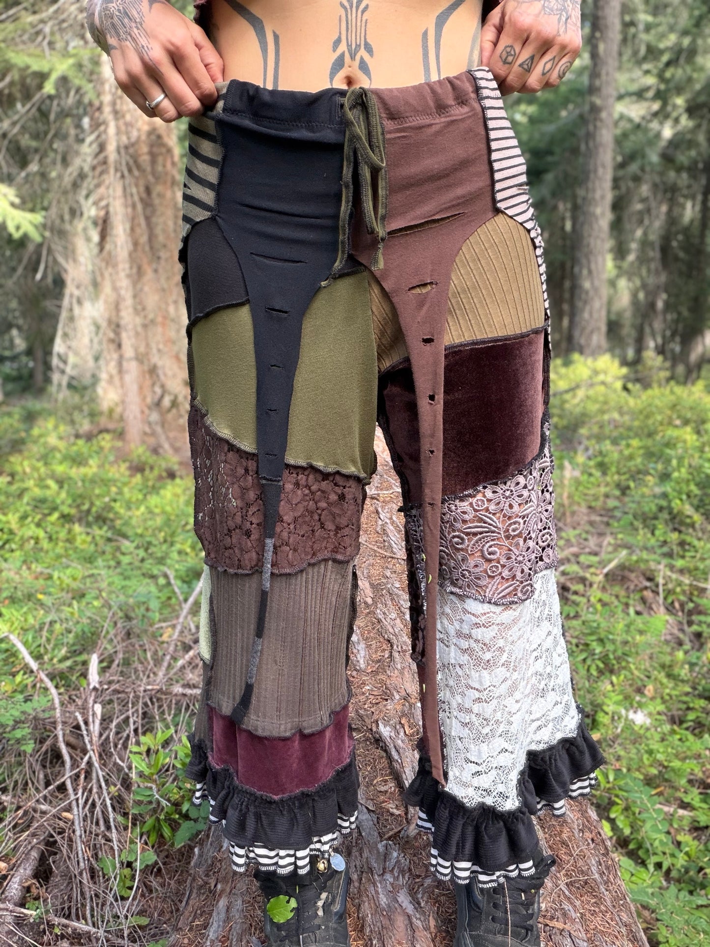 Earthy Lace Tendril Pants
