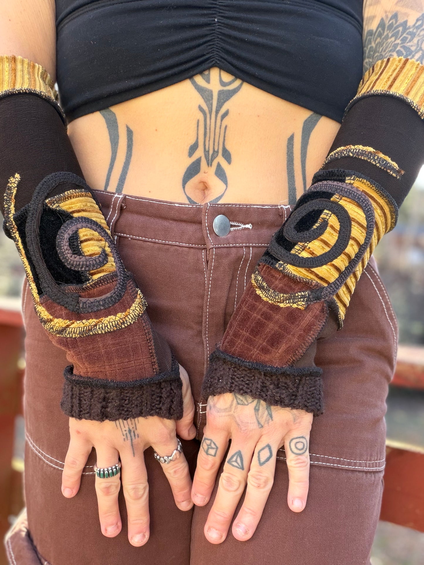 Retro Swirl Arm Warmers