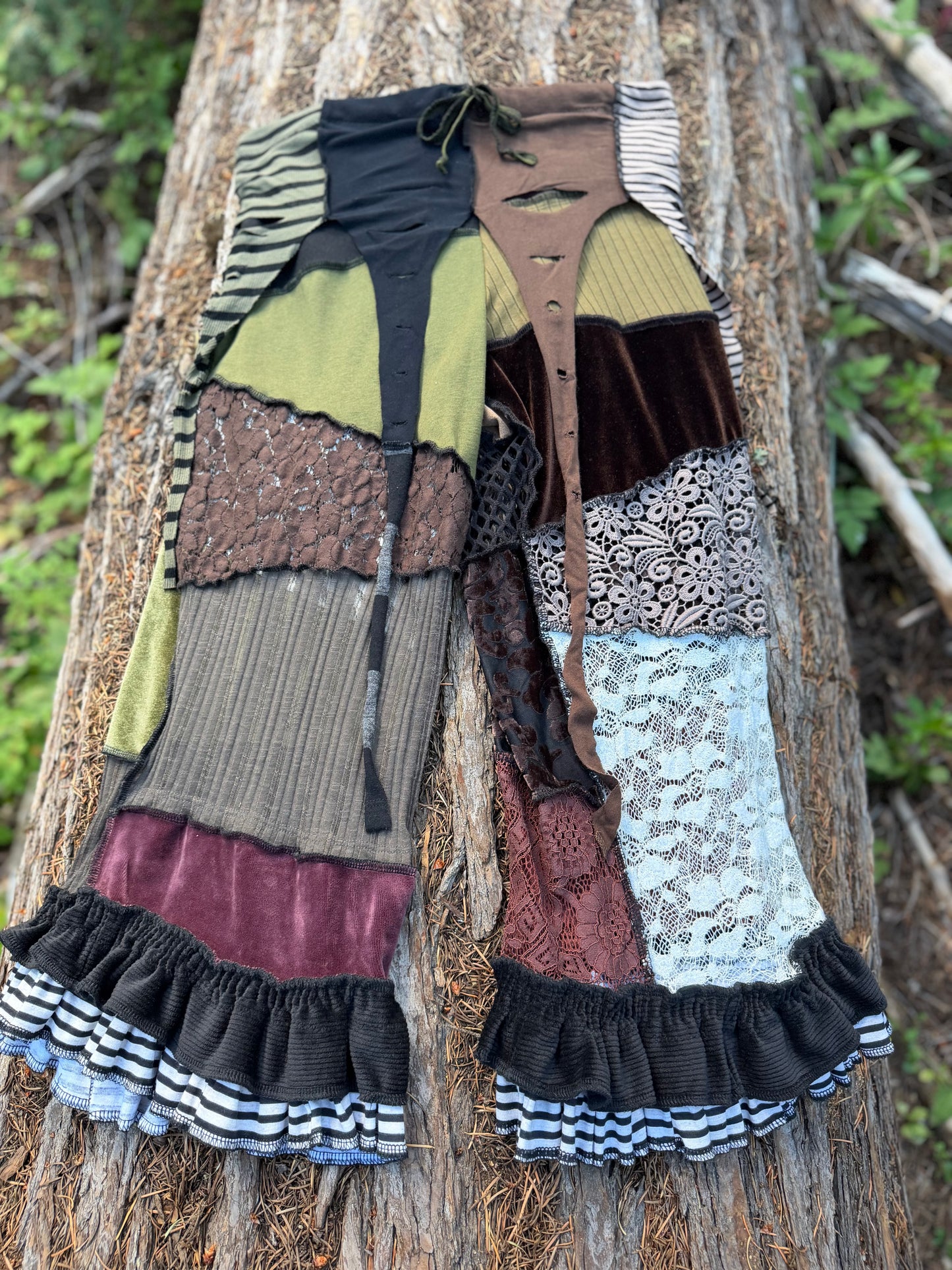Earthy Lace Tendril Pants