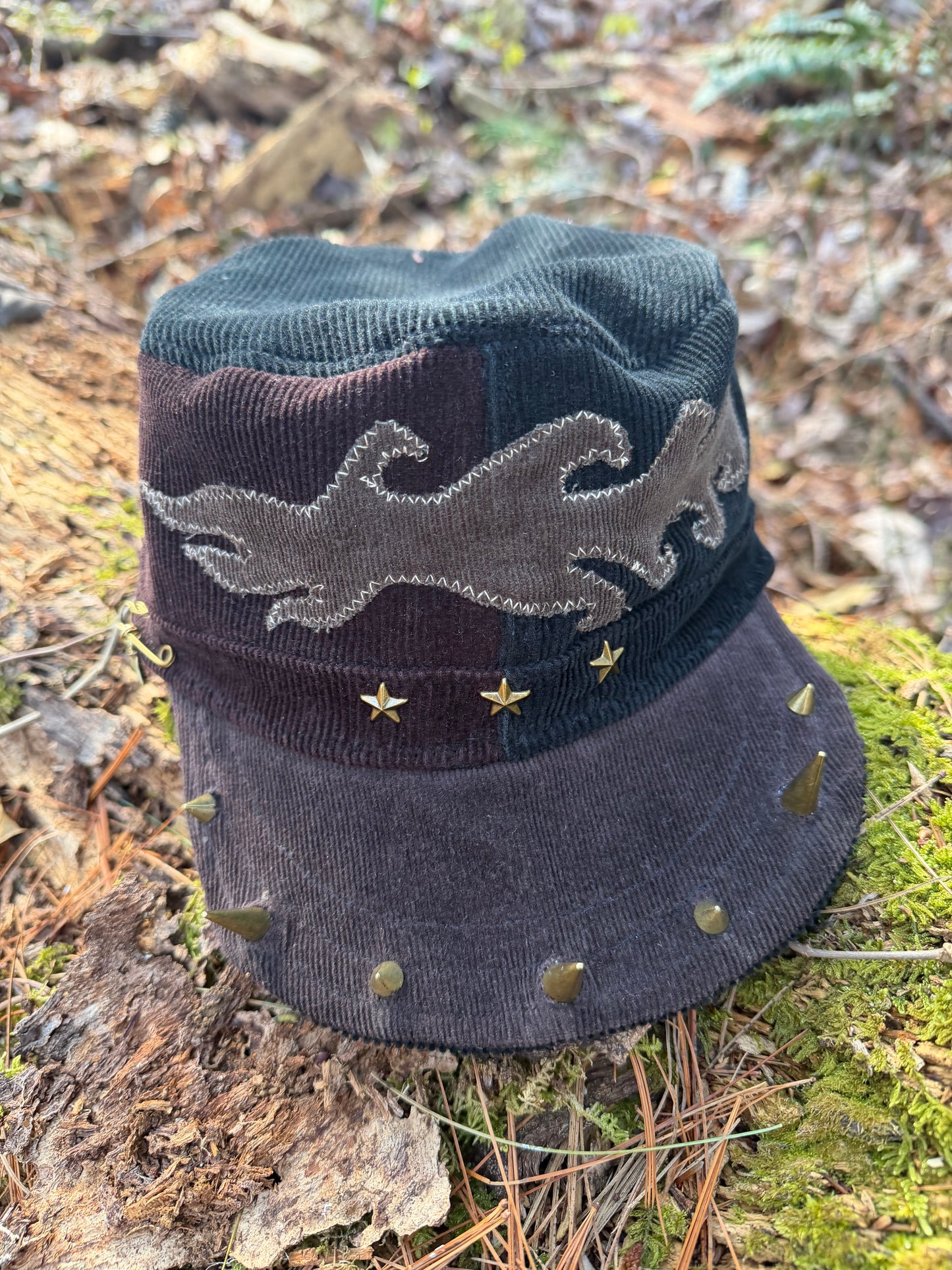 Abstract Frequency Train Hat