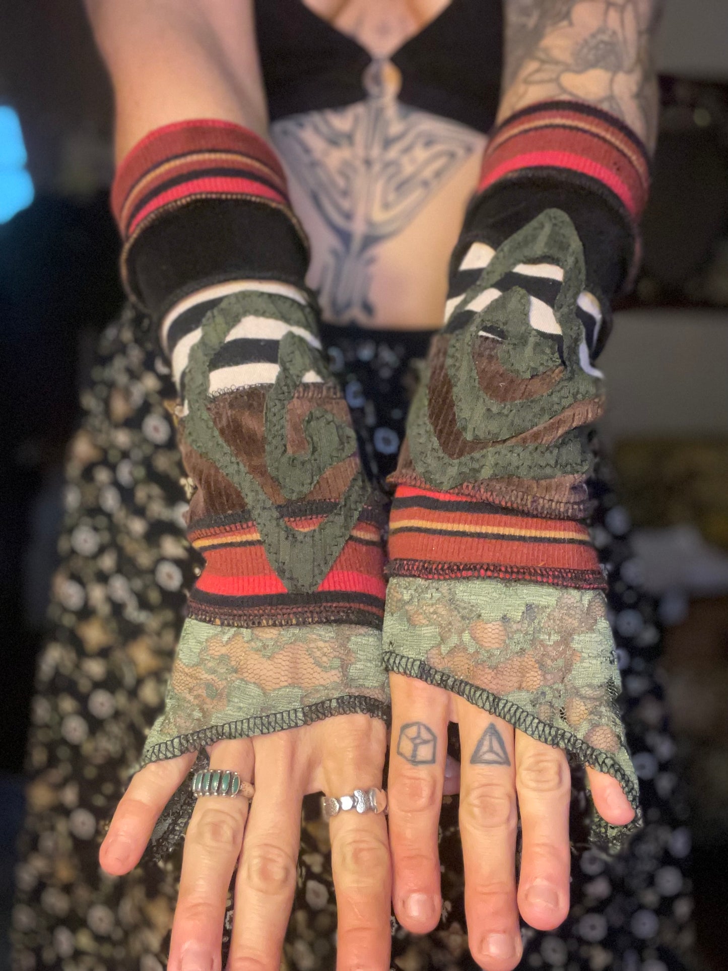 Sage Circus Arm Warmers